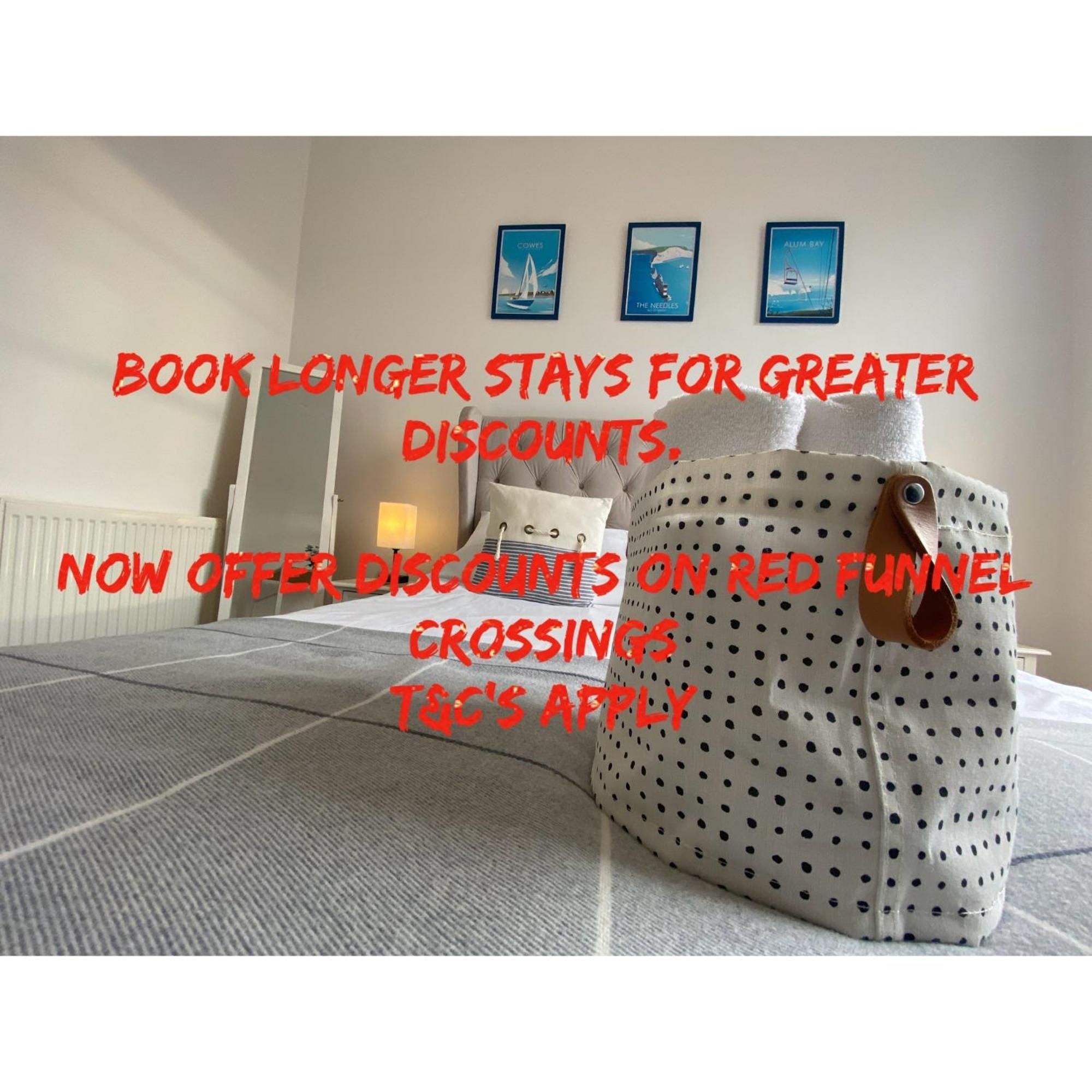 Wight On The Beach, Sleeps 4, Free Off Road Parking, Balcony With Sea Views Ryde  Bagian luar foto